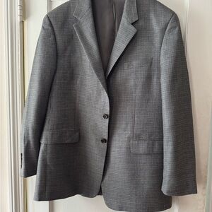 Ralph Lauren Men's Blazer wool/silk blend checkered, 2 button size 44R, formal